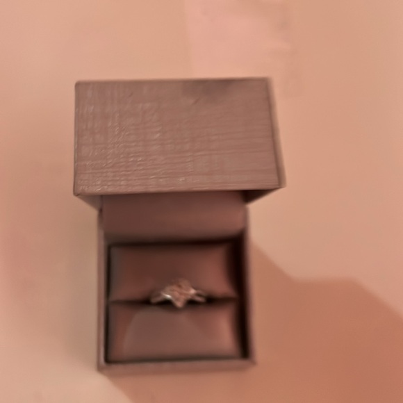Engagement ring size 8 I bought it at Zales it is polished and clean - Picture 5 of 6